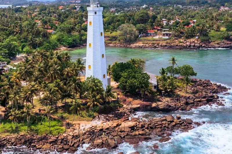 Scenic southern Sri Lanka coast near Tissamaharama and Kirinda